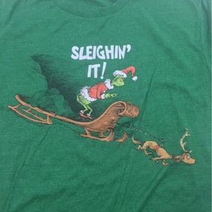 Old Navy Green short sleeve tee with grinch sleighin’ it writing